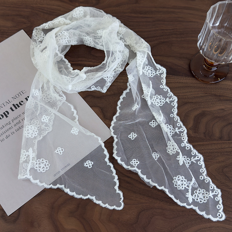 Pañuelo Bordado de Encaje