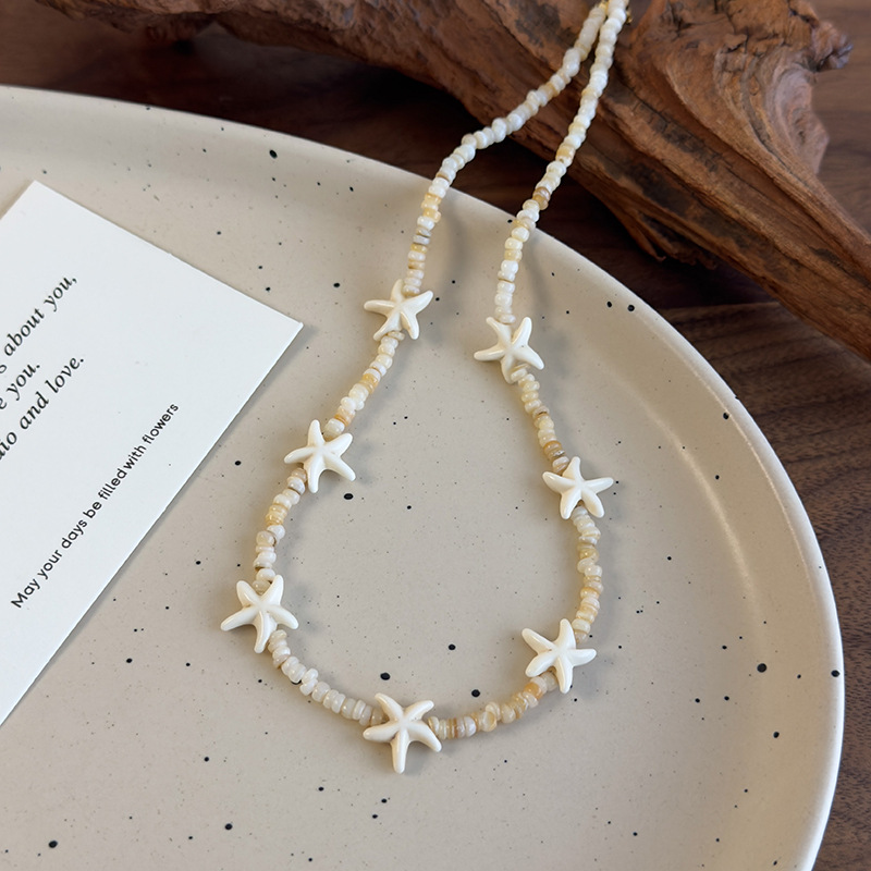 Намисто з намистинами морської зірки