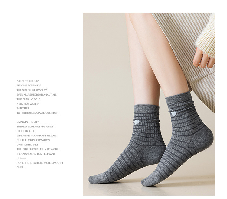 Meias de Corações Listrados para Mulheres