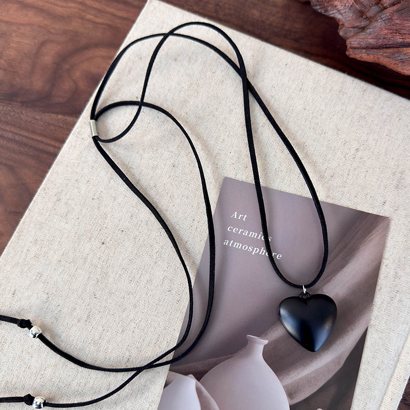 Намисто з Червоним Серцем