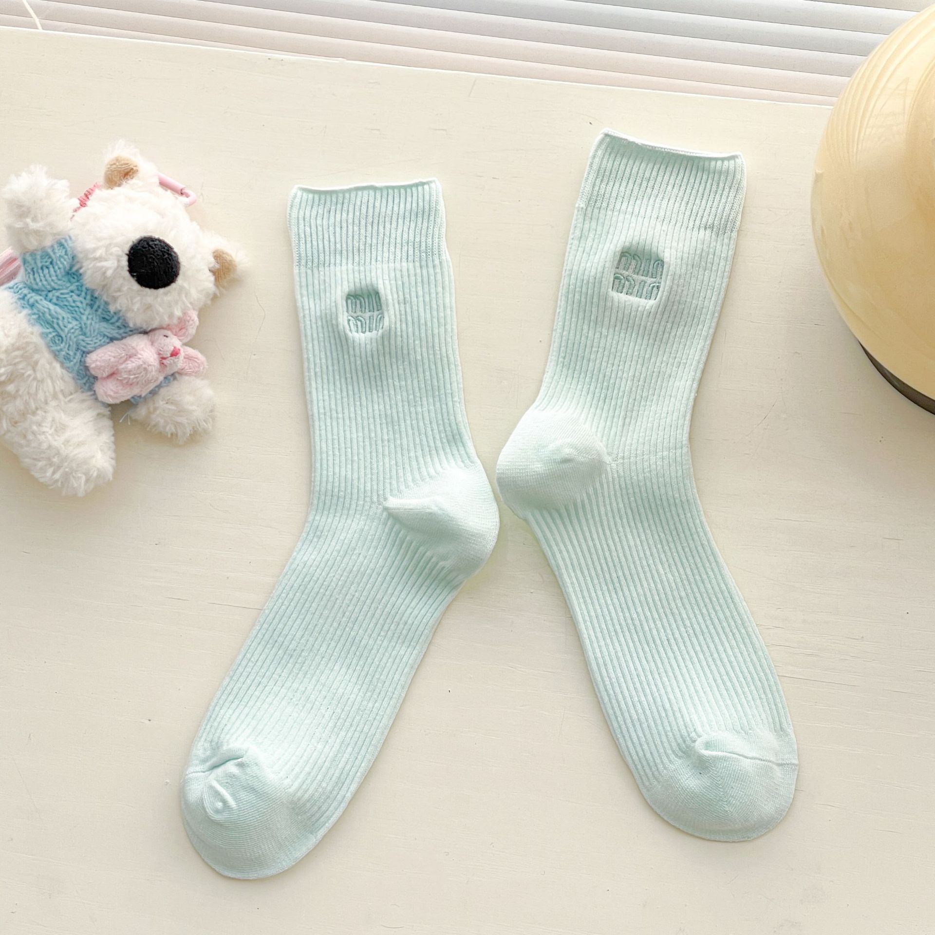 Meias Scrunch com Bordado de Letras